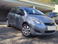 Gebraucht Toyota Yaris Cool 69 PS (50 kW) 2010 Silber Limousine