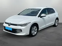 Gebraucht VW Golf VIII Life 150 PS (110 kW) 2024 Oryxweiß perlmutteffekt Limousine