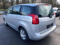 Gebraucht Peugeot 5008 Active 150 PS (110 kW) 2015 Grau Van / Kleinbus