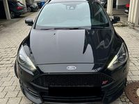 Gebraucht Ford Focus ST 185 PS (136 kW) 2018 Schwarz Kombi