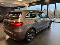 Gebraucht Mercedes B180 Advanced 136 PS (100 kW) 2025 Grau Van / Kleinbus