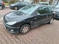 Gebraucht Peugeot 206 75 PS (55 kW) 2009 Schwarz Limousine
