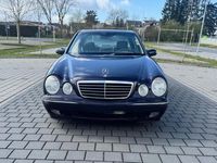 Gebraucht Mercedes E320 Avantgarde 197 PS (144 kW) 2000 Violet Limousine