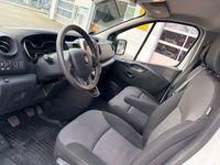 Gebraucht Renault Trafic Komfort 145 PS (106 kW) 2021 Weiß Van / Kleinbus