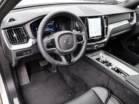 Gebraucht Volvo XC60 Plus 398 PS (292 kW) 2023 Crystal white pearl SUV