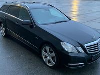 Gebraucht Mercedes E300 Avantgarde 231 PS (169 kW) 2011 Schwarz Kombi