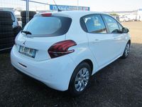 Gebraucht Peugeot 208 Active 83 PS (61 kW) 2019 Weiß Kleinwagen