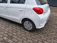 Gebraucht Mitsubishi Space Star Select 71 PS (52 kW) 2023 Weiß Kleinwagen