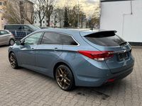 Gebraucht Hyundai i40 Trend 165 PS (121 kW) 2015 Blau Kombi
