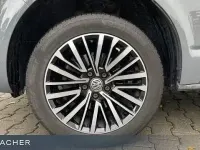 Gebraucht VW Caravelle Trendline 204 PS (150 kW) 2022 Grau Van