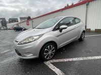 Gebraucht Ford Fiesta 2009 Silber Kleinwagen