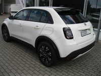 Neu Fiat 600 101 PS (74 kW) 2025 Weiß Limousine