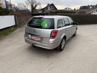 Gebraucht Opel Astra Edition 110 PS (80 kW) 2009 Silber Kombi