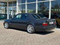 Gebraucht Mercedes E500 326 PS (239 kW) 1993 Schwarz Limousine
