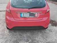 Gebraucht Ford Fiesta Titanium 82 PS (60 kW) 2010 Rot Kleinwagen