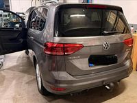 Gebraucht VW Touran Highline 150 PS (110 kW) 2015 Grau Van / Kleinbus