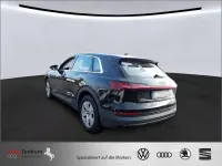 Gebraucht Audi e-tron Basis 230 kW (313 PS) 2022 Schwarz SUV