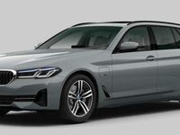 Gebraucht BMW 530e Shadowline 292 PS (214 kW) 2022 Grau Kombi