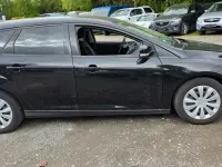 Usado Ford Focus Trend 125 CV (91 kW) 2017 Negro Berlina
