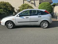 Gebraucht Ford Focus 100 PS (73 kW) 2000 Silber Kleinwagen