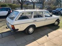 Gebraucht Mercedes 240 72 PS (52 kW) 1985 Kombi