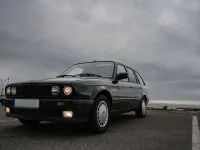Gebraucht BMW 318 Basis 113 PS (83 kW) 1992 Schwarz Kombi
