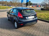 Gebraucht Ford Fiesta 81 PS (59 kW) 2009 Blau Kleinwagen