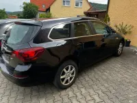 Gebraucht Opel Astra Innovation 125 PS (91 kW) 2011 Schwarz Kombi