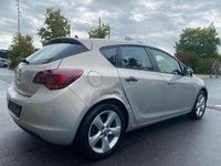 Gebraucht Opel Astra Edition 140 PS (102 kW) 2010 Braun Limousine