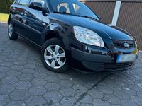 Gebraucht Kia Rio 70 PS (51 kW) 2009 Schwarz Kleinwagen