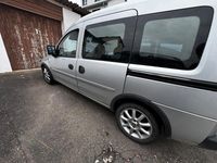 Second-hand Opel Combo 90 CP (66 kW) 2004 Argintiu Monovolum