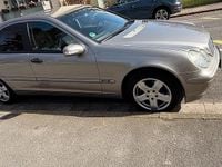 Gebraucht Mercedes C200 163 PS (119 kW) 2003 Andere farben Limousine