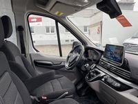 Second-hand Maxus V90 148 CP (108 kW) 2024 Alb Van