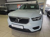Gebraucht Volvo XC40 Momentum 129 PS (94 kW) 2022 Silber SUV