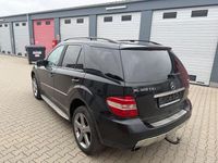 Gebraucht Mercedes ML320 224 PS (164 kW) 2008 Schwarz SUV