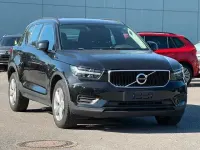 Gebraucht Volvo XC40 Momentum 129 PS (94 kW) 2021 Onyx black / metallic SUV