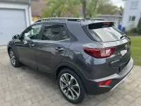 Gebraucht Kia Stonic Spirit 120 PS (88 kW) 2018 Grau SUV