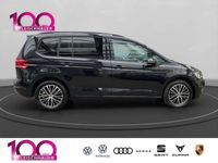 gebraucht VW Touran Comfortline 1.5 TSI DSG StandHZG AHK-klappbar El. Panodach Navi Massagesitze