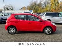Gebraucht Hyundai i20 Comfort 101 PS (74 kW) 2010 Rot Kleinwagen