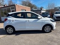 Gebraucht Hyundai i10 Select 67 PS (49 kW) 2024 Weiß Kleinwagen
