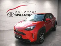 Gebraucht Toyota Yaris Cross Team 116 PS (85 kW) 2022 Karminarot metallic SUV