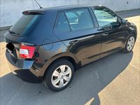 Gebraucht Skoda Fabia Ambition 90 PS (66 kW) 2016 Schwarz Kleinwagen