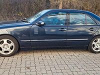 Gebraucht Mercedes E200 Avantgarde 163 PS (119 kW) 2000 Schwarz Limousine