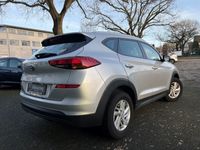 gebraucht Hyundai Tucson Select 1.6 2WD 2-Zonen-Klimaautomatik