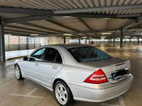 Gebraucht Mercedes C200 163 PS (119 kW) 2004 Andere farben Limousine