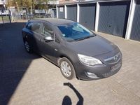 Gebraucht Opel Astra Edition 120 PS (88 kW) 2012 Grau Kombi