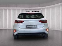 Neu Kia Ceed 99 PS (72 kW) 2025 Schwarz ((1k) zilinaschwarz met.) Kleinwagen