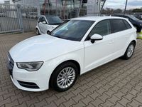 Gebraucht Audi A3 Sportback Ambiente 110 PS (80 kW) 2016 Ibisweiß Kleinwagen