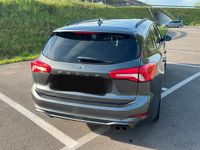 Usado Ford Focus ST-Line 150 CV (110 kW) 2019 Gris Familiar