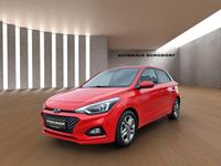 Gebraucht Hyundai i20 Style 101 PS (74 kW) 2018 Rot Limousine